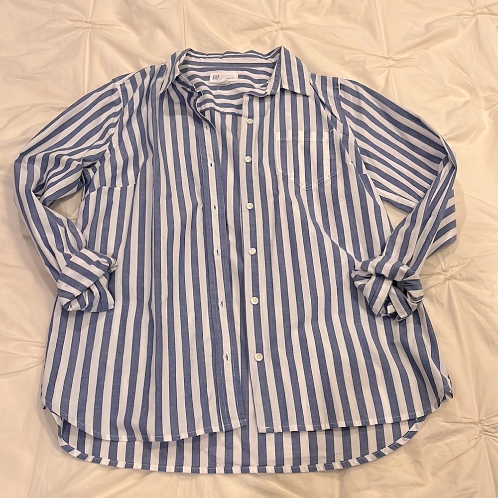Gap Fitted Boyfriend Shirt Small